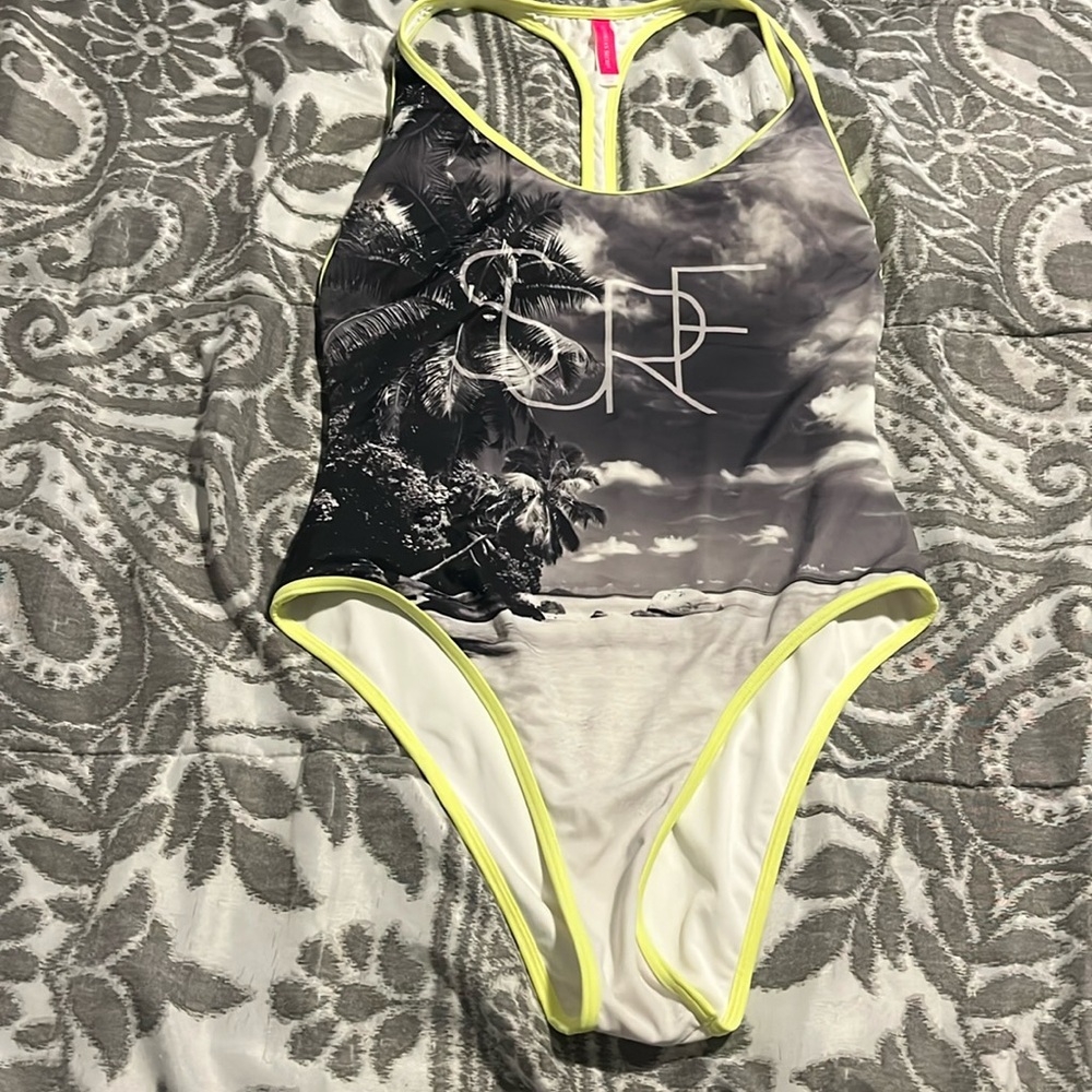 Bathing suit